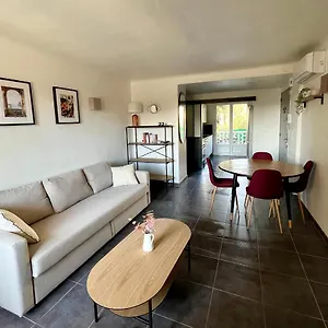 Joli T2 Proche Et Parking Prive , Bandol France